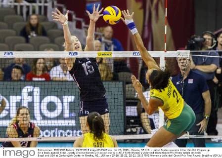 Jul 25, 2015 - Omaha, NE U.S. - United States opposite hitter Kim Hill 15 goes up for a block against Brazil Juciely Cristina Barreto 2 in action during a 2015 FIVB Women s Volleyball World Grand Prix Finals match between Brazil and USA at CenturyLink Center in Omaha, NE...USA won 25-16, 25-22, 25-21. 2015 FIVB Women s Volleyball Grand Prix Final Round: Brazil vs USA Jul 25 - ZUMAc04_