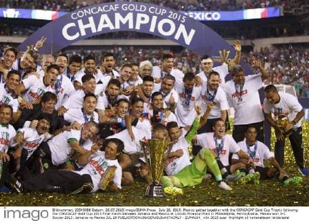 July 26, 2015: Mexico gather together with the CONCACAF Gold Cup Trophy following the CONCACAF Gold Cup 2015 Final match between Jamaica and Mexico at Lincoln Financial Field in Philadelphia, Pennsylvania. Mexico won 3-1. Soccer 2015: Jamaica vs Mexico JUL 26 - ZUMAc04_