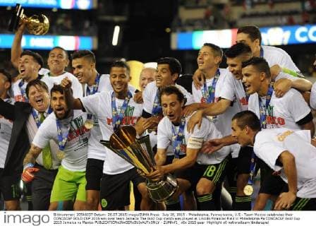 July 26, 2015 - Philadelphia, Pennsylvania, U.S - Team Mexico celebrates their CONCACAF GOLD CUP 2015 win over team Jamacia The Gold Cup match was played at Lincoln Financial Field in Philadelphia Pa CONCACAF Gold Cup 2015 Jamaica vs Mexico - ZUMArf1_