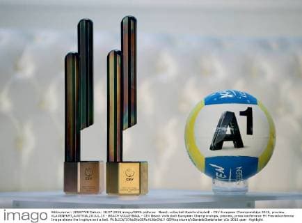 Beach volleyball Beachvolleyball - CEV European Championships 2015, preview KLAGENFURT,AUSTRIA,28.JUL.15 - BEACH VOLLEYBALL - CEV Beach Volleyball European Championships, preview, press conference PK Pressekonferenz Image shows the trophys and a ball. GEPAxpictures xDanielxGoetzhaber