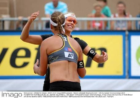 Beach volleyball Beachvolleyball - CEV European Championships 2015 KLAGENFURT,AUSTRIA,28.JUL.15 - BEACH VOLLEYBALL - CEV Beach Volleyball European Championships. Image shows the rejoicing of Karla Borger and Britta Buethe (GER). GEPAxpictures xDanielxGoetzhaber