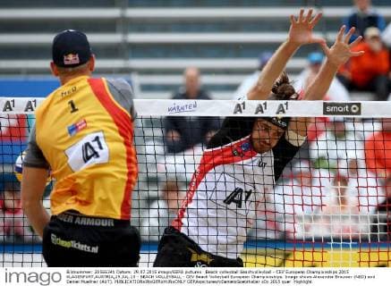 Beach volleyball Beachvolleyball - CEV European Championships 2015 KLAGENFURT,AUSTRIA,29.JUL.15 - BEACH VOLLEYBALL - CEV Beach Volleyball European Championships. Image shows Alexander Brouwer (NED) and Daniel Muellner (AUT). GEPAxpictures xDanielxGoetzhaber