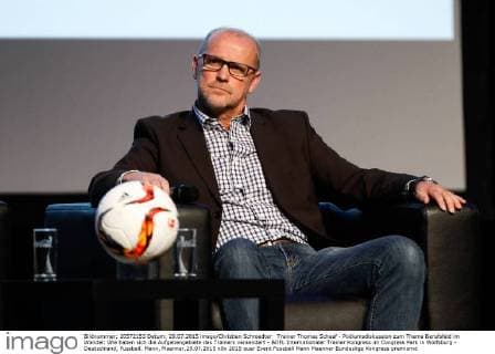 Trainer Thomas Schaaf - Podiumsdiskussion zum Thema Berufsfeld im Wandel: Wie haben sich die Aufgabengebiete des Trainers veraendert - BDFL Internationaler Trainer Kongress im Congress Park in Wolfsburg - Deutschland, Fussball, Mann, Maenner,29.07.2015