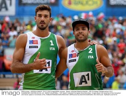 Beach volleyball Beachvolleyball - CEV European Championships 2015 KLAGENFURT,AUSTRIA,30.JUL.15 - BEACH VOLLEYBALL - CEV Beach Volleyball European Championships. Image shows the rejoicing of Alex Ranghieri and Adrian Ignacio Carambula (ITA). GEPAxpictures xDanielxGoetzhaber