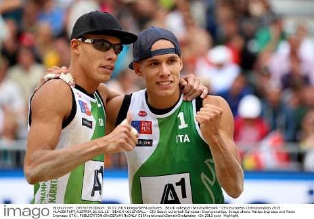 Beach volleyball Beachvolleyball - CEV European Championships 2015 KLAGENFURT,AUSTRIA,30.JUL.15 - BEACH VOLLEYBALL - CEV Beach Volleyball European Championships. Image shows Matteo Ingrosso and Paolo Ingrosso (ITA). GEPAxpictures xDanielxGoetzhaber