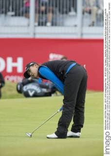 30.07.2015. Turnberry, Scotland. Ricoh Womens British Open Golf Day 1. Lydia Ko watches her ball just run wide of the hole on the 18th green xLorrainexHillx  ActionPlus11645059