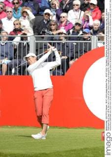 30.07.2015. Turnberry, Scotland. Ricoh Womens British Open Golf Day 1. Catriona Matthews (Sco) tees off at the 1st in front of her home crowd xLorrainexHillx  ActionPlus11645068
