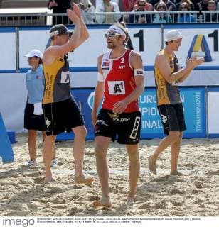 2015 CEV A1 Beachvolleyball Europameisterschaft. Daniel Muellner (AUT), Markus BOECKERMANN, Lars Flueggen, (GER). Klagenfurt, 31.7.2015.