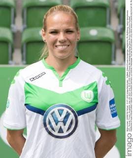 Fußball, Allianz Frauen-Bundesliga, Fototermin VfL Wolfsburg; Isabel Kerschowski (27), Porträt, Portait, Einzelbild. xtgx