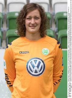 Fußball, Allianz Frauen-Bundesliga, Fototermin VfL Wolfsburg; Almuth Schult (1), Porträt, Portait, Einzelbild. xtgx