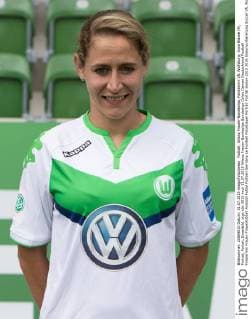Fußball, Allianz Frauen-Bundesliga, Fototermin VfL Wolfsburg; Anna Blässe (9), Porträt, Portait, Einzelbild. xtgx