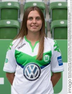 Fußball, Allianz Frauen-Bundesliga, Fototermin VfL Wolfsburg; Noelle Maritz (16), Porträt, Portait, Einzelbild. xtgx