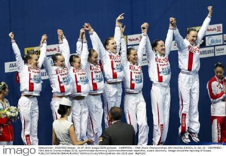 SWIMMING - FINA World Championships 2015 KAZAN,RUSSIA,31.JUL.15 - SWIMMING - FINA World Championships 2015, synchronized swimming Synchronschwimmen team free, award ceremony. Image shows the rejoicing of Russia. GEPAxpictures xPhilippxBrem