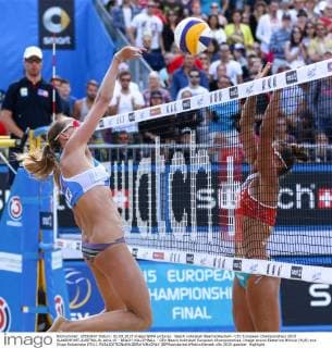 Beach volleyball Beachvolleyball - CEV European Championships 2015 KLAGENFURT,AUSTRIA,01.AUG.15 - BEACH VOLLEYBALL - CEV Beach Volleyball European Championships. Image shows Ekaterina Birlova (RUS) and Kinga Kolosinska (POL). GEPAxpictures xMaticxKlansek