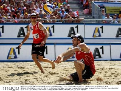 Beach volleyball Beachvolleyball - CEV European Championships 2015 KLAGENFURT,AUSTRIA,01.AUG.15 - BEACH VOLLEYBALL - CEV Beach Volleyball European Championships. Image shows Robin Seidl and Alexander Huber (AUT). GEPAxpictures xDanielxGoetzhaber
