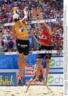 Beach volleyball Beachvolleyball - CEV European Championships 2015 KLAGENFURT,AUSTRIA,01.AUG.15 - BEACH VOLLEYBALL - CEV Beach Volleyball European Championships. Image shows Robin Seidl (AUT) and Piotr Kantor (POL). GEPAxpictures xMaticxKlansek
