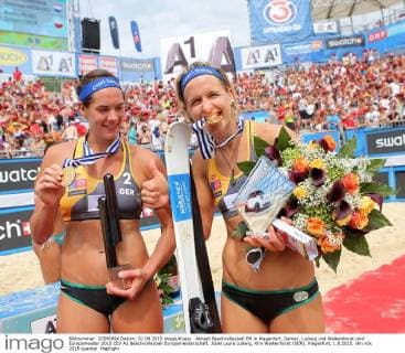 Aktuell Beachvolleyball EM in Klagenfurt, Damen, Ludwig und Walkenhorst sind Europameister 2015 CEV A1 Beachvolleyball Europameisterschaft. Jubel Laura Ludwig, Kira Walkenhorst (GER). Klagenfurt, 1.8.2015.