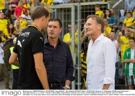 Samstag 01.08.2015, Saison 2015 2016, Testspiel in Wuppertal, BV Borussia Dortmund - Real Betis Sevilla, 2:0, Trainer Thomas Tuchel (BVB), Sportdirektor Michael Zorc (BVB) undGeschaeftsfuehrer Hans-Joachim WATZKE (BVB) DeFodi001