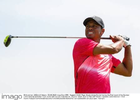 August 2 2015: Tiger Woods drives the ball during the final round of the Quicken Loans National at Robert Trent Jones Golf Course in Gainesville, Virginia. GOLF: AUG 02 PGA Golf Herren - Quicken Loans National - Final Round Icon150802006 EDITORIAL USE ONLY