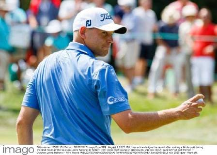 August 2 2015: Bill Haas acknowledges the crowd after making a birdie putt during the final round of the Quicken Loans National at Robert Trent Jones Golf Course in Gainesville, Virginia. GOLF: AUG 02 PGA Golf Herren - Quicken Loans National - Final Round Icon150802016 EDITORIAL USE ONLY
