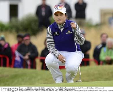 02.08.2015. Turnberry, Scotland. Ricoh Womens British Open Golf final round. Inbee Park lines up her final putt on the 18th and won with a total score of -12 xLorrainexHillx  ActionPlus11646433
