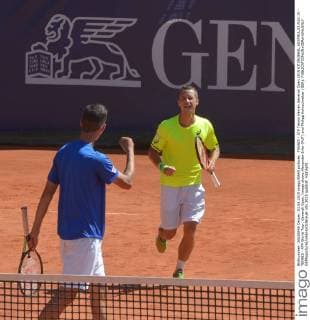 TENNIS - ATP Tennis Herren Generali Open 2015 KITZBUEHEL,AUSTRIA,03.AUG.15 - TENNIS - ATP World Tour, Generali Open. Image shows Alexander Erler (AUT) and Philipp Kohlschreiber (GER). GEPAxpictures xHansxOsterauer