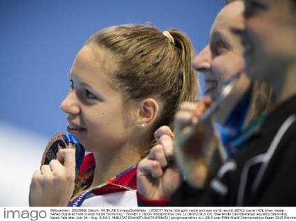 LEDECKY Katie USA gold medal and new world record, BOYLE Lauren NZL silver medal, KAPAS Boglarka HUN bronze medal Swimming - Women s 1500m freestyle final Day 12 04 08 2015 XVI FINA World Championships Aquatics Swimming Kazan Tatarstan July 24 - Aug. 9 2015 giorgioxperottino