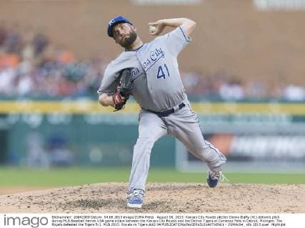 August 04, 2015: Kansas City Royals pitcher Danny Duffy (41) delivers pitch during MLB Baseball Herren USA game action between the Kansas City Royals and the Detroit Tigers at Comerica Park in Detroit, Michigan. The Royals defeated the Tigers 5-1. MLB 2015: Royals vs Tigers AUG 04 - ZUMAc04_