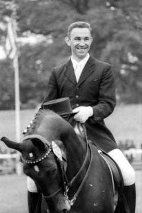Deutsches Spring- und Dressurderby in Hamburg: Dr. Reiner Klimke (BR Deutschland) auf York