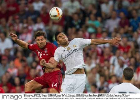 Mittwoch, 05.08.2015, Audi Cup, Saison 2015 2016, Finale in Muenchen, FC Bayern München - Real Madrid, v-l Xabi Alonso (FC Bayern 14) Casemiro (Real Madrid 14) DeFodi507
