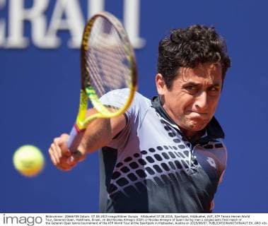 Kitzbuehel 07.08.2015, Sportpark, Kitzbuehel, AUT, ATP Tennis Herren World Tour, Generali Open, Halbfinale, Einzel, im Bild Nicolas Almagro (ESP) Nicolas Almagro of Spain during men s singles semi final match of the Generali Open tennis tournament of the ATP World Tour at the Sportpark in Kitzbuehel, Austria on 2015 08 07.  EX_GRO  