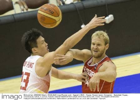 August 4, 2015. - Russia, Moscow region, Novogorsk. - Basketball. Russia - China friendly match. In picture: Russian national basketball team player Anton Ponkrashov (14, in red). PhotoagencyxInterpress 