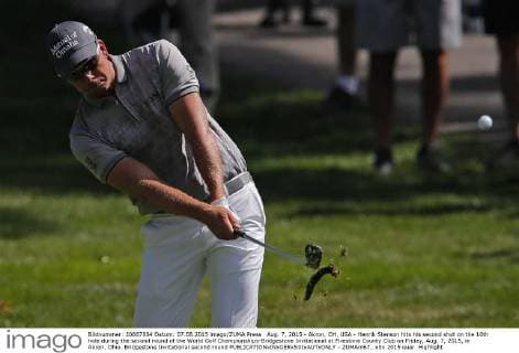 Aug. 7, 2015 - Akron, OH, USA - Henrik Stenson hits his second shot on the 10th hole during the second round of the World Golf Championships-Bridgestone Invitational at Firestone County Club on Friday, Aug. 7, 2015, in Akron, Ohio. Bridgestone Invitational second round - ZUMAm67_