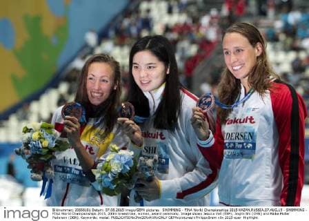 SWIMMING - FINA World Championships 2015 KAZAN,RUSSIA,07.AUG.15 - SWIMMING - FINA World Championships 2015, 200m breastroke, women, award ceremony. Image shows Jessica Vall (ESP), Jinglin Shi (CHN) and Rikke Moller Pederson (DEN). Keywords: medal. GEPAxpictures xPhilippxBrem