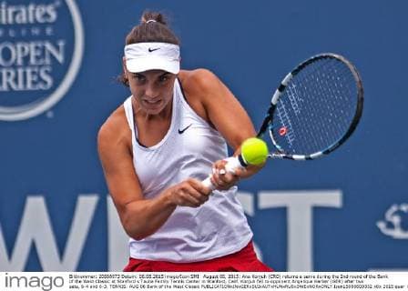 August 06, 2015: Ana Konjuh (CRO) returns a serve during the 2nd round of the Bank of the West Classic at Stanford s Taube Family Tennis Center in Stanford, Calif. Konjuh fell to opponent Angelique Kerber (GER) after two sets, 6-4 and 6-3. TENNIS: AUG 06 Bank of the West Classic Icon15080600332 EDITORIAL USE ONLY