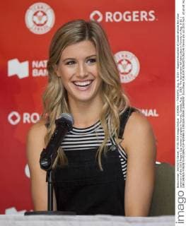 (150808) -- TORONTO, Aug. 8, 2015 -- Eugenie Bouchard of Canada attends the draw ceremony of the 2015 Rogers Cup women s singles in Toronto, Canada, Aug. 7, 2015. The tournament will take place in Toronto on Aug. 8-16. ) (SP)CANADA-TORONTO-ROGERS CUP-WOMEN S SINGLES-DRAW CEREMONY ZouxZheng 