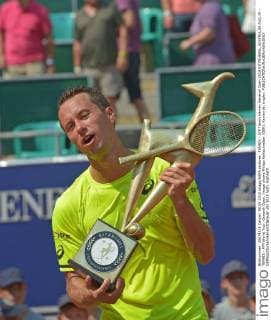 TENNIS - ATP Tennis Herren Generali Open 2015 KITZBUEHEL,AUSTRIA,08.AUG.15 - TENNIS - ATP World Tour, Generali Open. Image shows Philipp Kohlschreiber (GER). Keywords: trophy. GEPAxpictures xHansxOsterauer