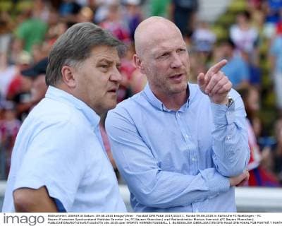 Fussball DFB Pokal 2014 2015 1. Runde 09.08.2015 in Karlsruhe FC Noettingen - FC Bayern Muenchen Sportvorstand Matthias Sammer (re, FC Bayern Muenchen) und Mediendirektor Markus Hoerwick (FC Bayern Muenchen) 