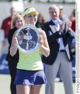 Aug 09, 2015 Stanford, CA : CORRECTED CAPTION Angelique Kerber holding the trophy during the Bank of the West Classic at Stanford University Taube Family Tennis Stadium Stanford Calif. Bank of the West Classic 2015: Tennis Final AUG 09 - ZUMAc04_