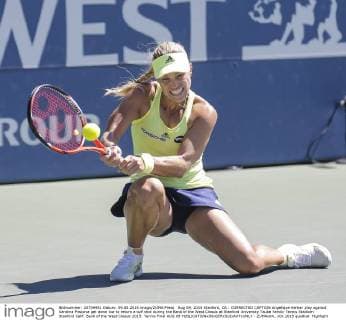Aug 09, 2015 Stanford, CA : CORRECTED CAPTION Angelique Kerber play against Karolina Pliskova get down low to return a tuff shot during the Bank of the West Classic at Stanford University Taube Family Tennis Stadium Stanford Calif. Bank of the West Classic 2015: Tennis Final AUG 09 - ZUMAc04_