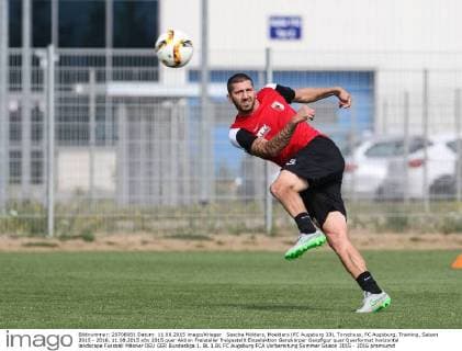 Sascha Mölders, Moelders (FC Augsburg 33), Torschuss, FC Augsburg, Training, Saison 2015 - 2016, 11.08.2015