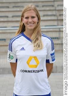 Aktuell Fußball, Damen, Porträttermin 1. FFC Frankfurt Saskia Matheis - Fototermin 1. FFC Frankfurt