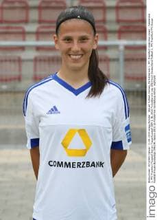 Aktuell Fußball, Damen, Porträttermin 1. FFC Frankfurt Valentina Limani - Fototermin 1. FFC Frankfurt