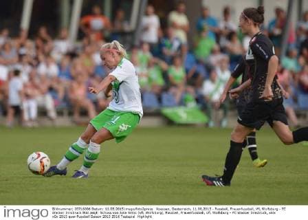 Koessen, Oesterreich, 11.08.2015 - Fussball, Frauenfussball, VfL Wolfsburg - FC Wacker Innsbruck Bild zeigt: Schuss von Julia Simic (VfL Wolfsburg), Fussball, Frauenfussball, VfL Wolfsburg - FC Wacker Innsbruck, xklx