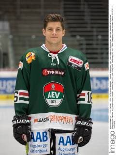 Aktuell Eishockey, DEL, Porträttermin Augsburger Panther Aleksander Polaczek (Augsburger Panther 16), Augsburger Panther, Media-Day 2015,