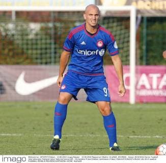 13.08.2015 Rapperswil Stadion Grünfeld ,SCHWEIZ , Saison 2015 2016 Herren Fussball Internationales Testspiel Qatar Nationalmannschaft - Olympiakos Piräus Esteban Cambiasso (Piräus) 