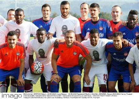 13.08.2015 Rapperswil Stadion Grünfeld ,SCHWEIZ , Saison 2015 2016 Herren Fussball Internationales Testspiel Qatar Nationalmannschaft - Olympiakos Gruppenfoto vor dem Spiel , mitendrin Pajtim Kasami (Piräus) 