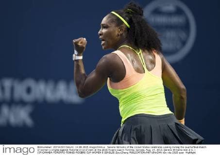 Serena Williams of the United States celebrates scoring during the quarterfinal match of women s singles against Roberta Vinci of Italy at the 2015 Rogers Cup in Toronto, Canada, Aug. 14, 2015. Serena Williams won 2-0. ) (SP)CANADA-TORONTO-TENNIS-ROGERS CUP-WOMEN S SINGLES ZouxZheng 
