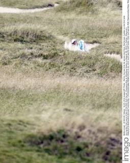 Martin Kaymer hits his second shot from the fairway bunker on the first hole during the final round of the 97th PGA Golf Herren Championship at Whistling Straits on August 16, 2015 in Kohler, Wisconsin.  FPX2015081606 FRANKxPOLICH