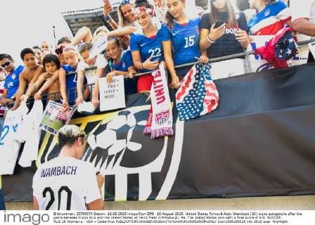16 August 2015: United States Forward Abby Wambach (20) signs autographs after the game between Costa Rica and the United States at Heinz Field in Pittsburgh, Pa. The United States won with a final score of 8-0. SOCCER: AUG 16 Women s - USA v Costa Rica Icon1508166626 EDITORIAL USE ONLY